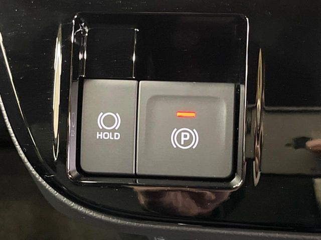 �y�I�[�g�u���[�L�z�[���h�z�M���҂���a�؂Œ�Ԏ��Ƀu���[�L���瑫�𗣂��Ă��A��~��Ԃ�ێ����Ă���܂��B�O�i����Ƃ��̓A�N�Z���𓥂߂Ύ����ŉ��������̂ň��S��X���^�]���y�ɂȂ�܂���