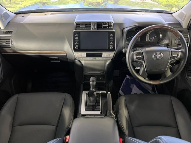 ランドクルーザープラド2.7 TX Lパッケージ マットブラック エディション 4WD