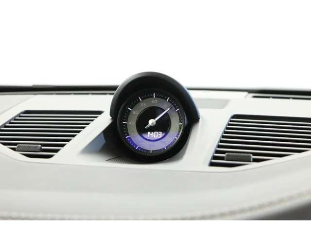 �|�[�c�N���m�p�b�P�[�W�𓋍ځB�^�C���v����h���C�r���O���[�h�ؑւɂ��A���킩��T�[�L�b�g�܂ŕ��L���y���߂鑖���񋟁B���銽�т��A���N���ɑ̊��ł��܂��B