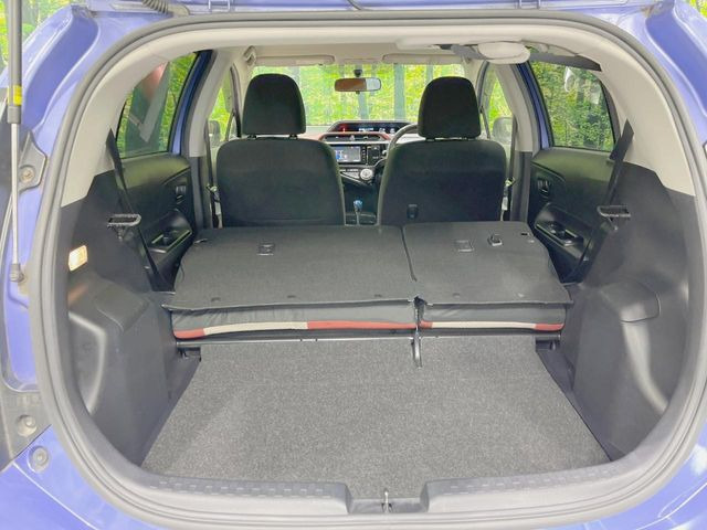 ���i�̂���������ʋ΁A���}���ɏ\���ȉ׎��X�y�[�X���m�ۂ��Ă���܂��B�Z�J���h�V�[�g��|���ƁA�傫�ȉו��̐ύڂ��\�ł���