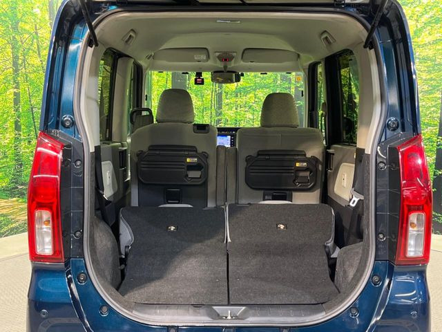 ���i�̂���������ʋ΁A���}���ɏ\���ȉ׎��X�y�[�X���m�ۂ��Ă���܂��B�Z�J���h�V�[�g��|���ƁA�傫�ȉו��̐ύڂ��\�ł���