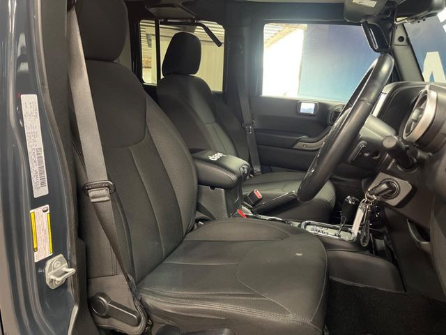 ���V�[�g�̎g�p��:�j��E�ւ�������Ȃ��A�����̒ʂ肫�ꂢ�ȏ�Ԃ��ێ����Ă���܂��B�܂��A�����N���[�j���O�E�R�[�e�B���O�����p�����������܂��B