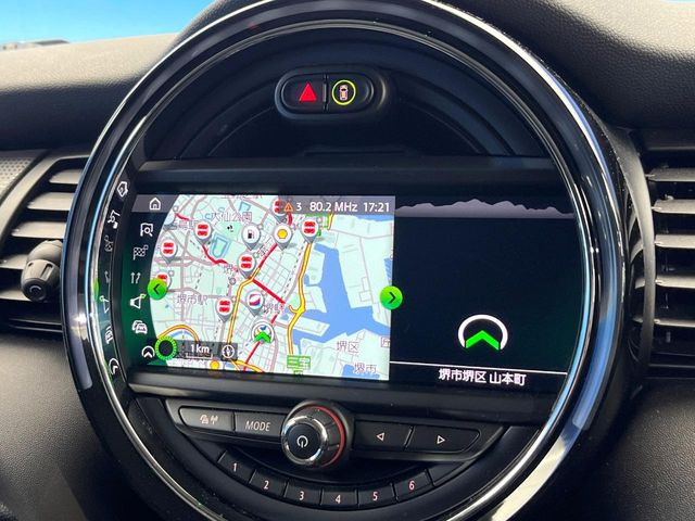 �������i�r:��̊��̂���i�r�́A����������ԓ������o���Ă���܂��B�I�[�f�B�I�@�\���[�����Ă���܂��̂ŁA�^�]�����y���߂܂���