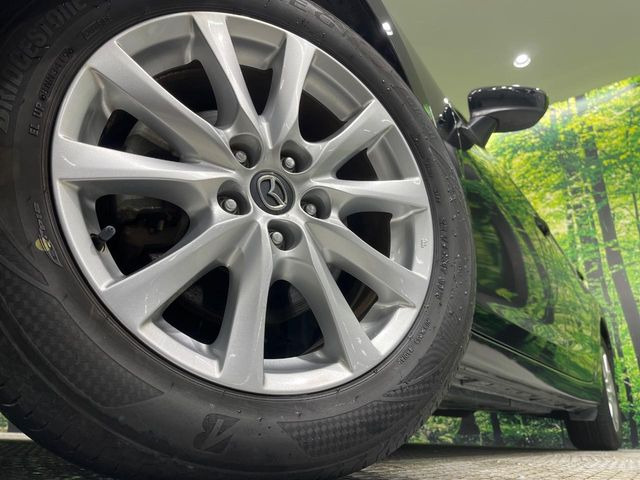 �y����17�C���`�A���~�z�C�[���z�O�ςɃ}�b�`���������A���~�z�C�[���𑕒����Ă���܂��B�e��ЊO�A���~�z�C�[����A�X�^�b�h���X�^�C�����戵�����Ă���܂��B���񂲑��k����������