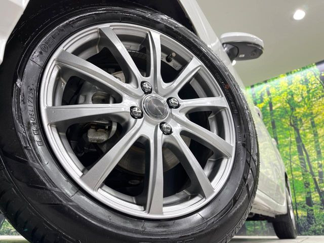 �y����16�C���`�A���~�z�C�[���z�O�ςɃ}�b�`���������A���~�z�C�[���𑕒����Ă���܂��B�e��ЊO�A���~�z�C�[����A�X�^�b�h���X�^�C�����戵�����Ă���܂��B���񂲑��k����������