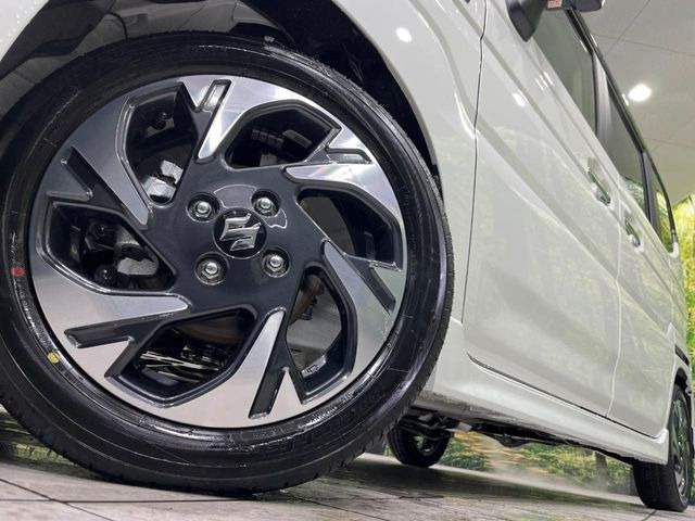 �y����15�C���`�A���~�z�C�[���z�O�ςɃ}�b�`���������A���~�z�C�[���𑕒����Ă���܂��B�e��ЊO�A���~�z�C�[����A�X�^�b�h���X�^�C�����戵�����Ă���܂��B���񂲑��k����������