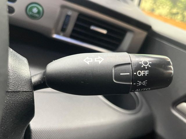 �y�I�[�g���C�g�z����̖��邳�ɉ����Ď����Ńw�b�h���C�g�̓_���E�������ł���@�\�ł�!���C�g�̕t���Y��E�����Y��Ȃǂ������Ȃ�A�J�̓���[���̑��s�����S!