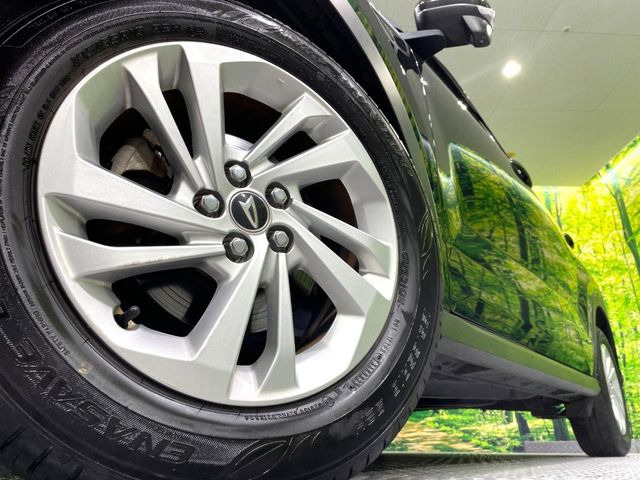 �y����16�C���`�A���~�z�C�[���z�O�ςɃ}�b�`���������A���~�z�C�[���𑕒����Ă���܂��B�e��ЊO�A���~�z�C�[����A�X�^�b�h���X�^�C�����戵�����Ă���܂��B���񂲑��k����������