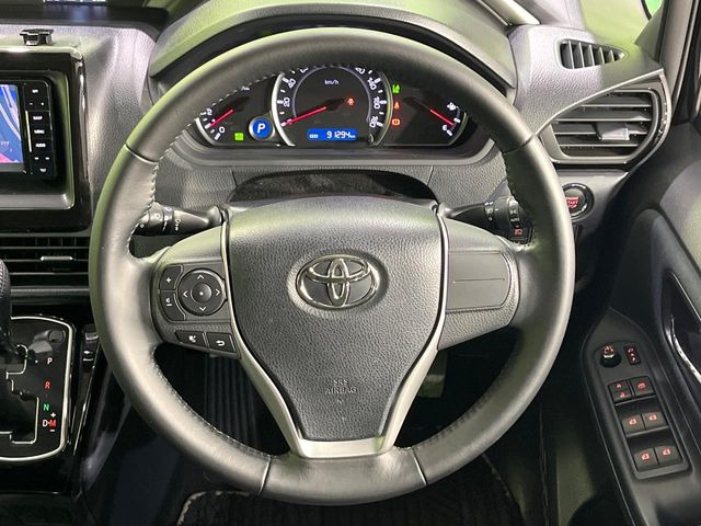 �y�����v�����X�e�A�����O�z�㎿�Ȋv���g�p���邱�ƂŁA��ɂ����������݂ƂĂ��^�]���₷���n���h���ł���