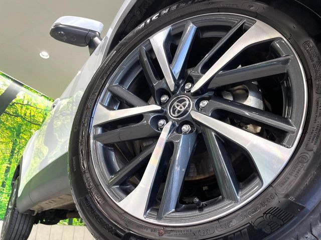 �y����18�C���`�A���~�z�C�[���z�O�ςɃ}�b�`���������A���~�z�C�[���𑕒����Ă���܂��B�e��ЊO�A���~�z�C�[����A�X�^�b�h���X�^�C�����戵�����Ă���܂��B���񂲑��k����������