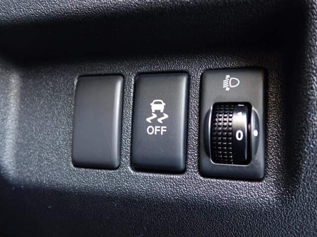 ���I���b�N�X�F�蒆�ÎԂ��u�L���C�v�Ȕ閧�� (���R)&rArr;�S�ԂɃv���̐E�l�ɂ��O�ꂵ�����O���̐��|�A�����グ���{���Ă���܂��B�����x�A���Ԃ����m�F���������B