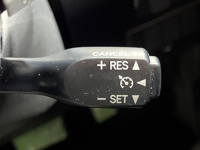 �y�N���[�Y�R���g���[���z�������H�����N���N���s�B�A�N�Z���𗣂��Ă���葬�x�ő��s���ł��A�������^�]���̕��S���y��!�����E�������ȒP�ȃX�C�b�`����Œ����ł��܂��B