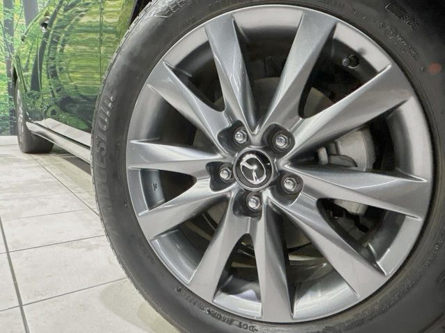 �y����17�C���`�A���~�z�C�[���z�O�ςɃ}�b�`���������A���~�z�C�[���𑕒����Ă���܂��B�e��ЊO�A���~�z�C�[����A�X�^�b�h���X�^�C�����戵�����Ă���܂��B���񂲑��k����������