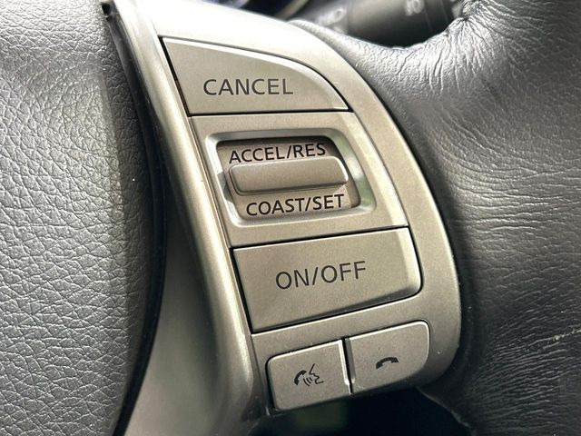 �y�N���[�Y�R���g���[���z�������H�����N���N���s�B�A�N�Z���𗣂��Ă���葬�x�ő��s���ł��A�������^�]���̕��S���y��!�����E�������ȒP�ȃX�C�b�`����Œ����ł��܂��B