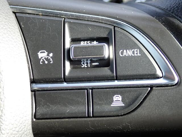 �y�N���[�Y�R���g���[���z�������H�ł̒��������s���y�Ɂ�A�N�Z���y�_���𓥂܂��Ɏԑ������ɕۂ��Ƃ��\�ł��B�O���̎ԗ������m���ĎԊԂ�ۂ悤�ɑ��x���߂��Ă���܂�!!