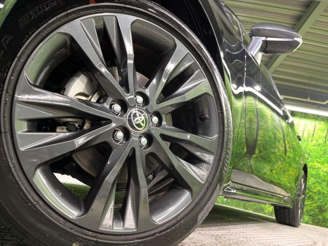 �y����17�C���`�A���~�z�C�[���z�O�ςɃ}�b�`���������A���~�z�C�[���𑕒����Ă���܂��B�e��ЊO�A���~�z�C�[����A�X�^�b�h���X�^�C�����戵�����Ă���܂��B���񂲑��k����������