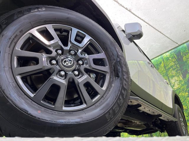 �y����16�C���`�A���~�z�C�[���z�O�ςɃ}�b�`���������A���~�z�C�[���𑕒����Ă���܂��B�e��ЊO�A���~�z�C�[����A�X�^�b�h���X�^�C�����戵�����Ă���܂��B���񂲑��k����������