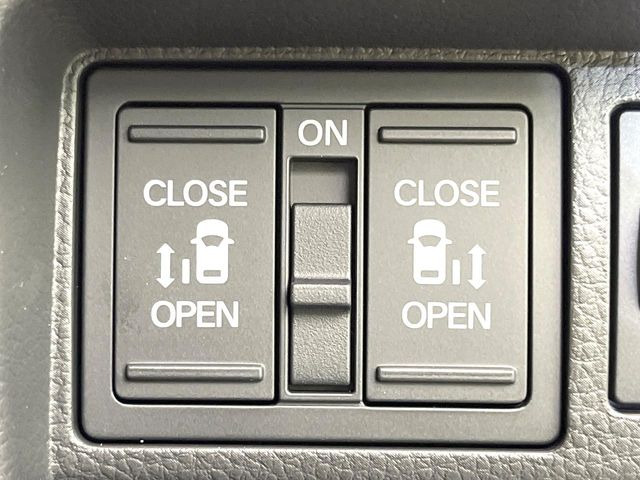 �y�����p���[�X���C�h�h�A�z�X�}�[�g�L�[��^�]�Ȃ̃X�C�b�`�Ō�ȗ����X���C�h�h�A�̊J���\���d��������͂����ăh�A���J����K�v�������A�����Ȃ��q�l�ł��ȒP�ɊJ���߂ł����K�ł���