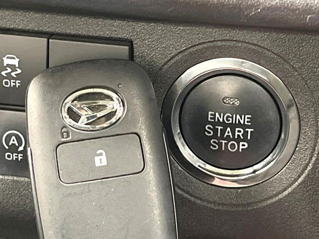 �y�L�[�t���[�V�X�e���z�J�o����|�P�b�g�ɓ��ꂽ�܂܂ł��h�A�̎{���E�������\�ȃX�}�[�g�L�[�𑕔��B�G���W���̃I���E�I�t�����J�M�����o���K�v����������Ƃ��Ă��֗��ł���