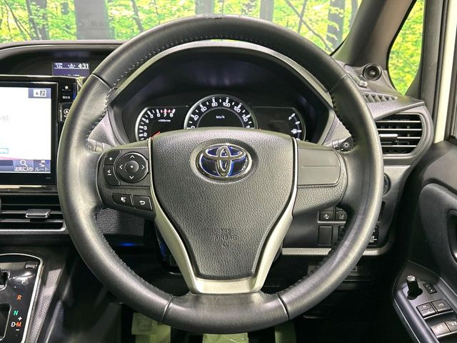 �y�����v�����X�e�A�����O�z�㎿�Ȋv���g�p���邱�ƂŁA��ɂ����������݂ƂĂ��^�]���₷���n���h���ł���