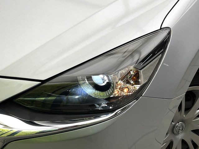 �yLED�w�b�h���C�g�z���V����ԑ��s�����ǍD�Ȏ��E���m�ۂ����S���ĉ^�]�ł��鍂�P�xLED�w�b�h���C�g�𑕔�!�_�����x�������A����d�͂��}�����Ă��܂��B