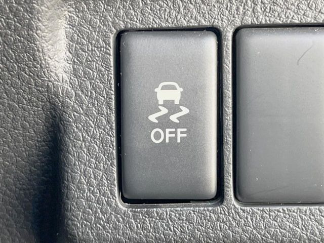 �y������h�~���u�z�ԗ��̉���������m����ƁA�����I�Ɏԗ��̐i�s������ۂ悤�Ɏԗ��𐧌䂵�܂��B�J�̓��ȂǊ���₷���H�ʏ󋵂ł����S�ȉ^�]���\�ł��B