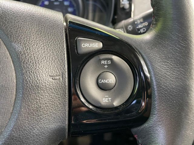 �y�N���[�Y�R���g���[���z�������H�����N���N���s�B�A�N�Z���𗣂��Ă���葬�x�ő��s���ł��A�������^�]���̕��S���y��!�����E�������ȒP�ȃX�C�b�`����Œ����ł��܂��B