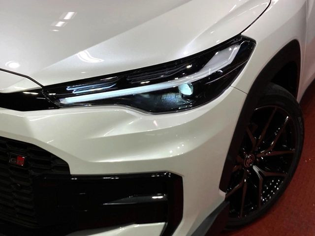 �yLED�w�b�h���C�g�z���V����ԑ��s�����ǍD�Ȏ��E���m�ۂ����S���ĉ^�]�ł��鍂�P�xLED�w�b�h���C�g�𑕔�!�_�����x�������A����d�͂��}�����Ă��܂��B