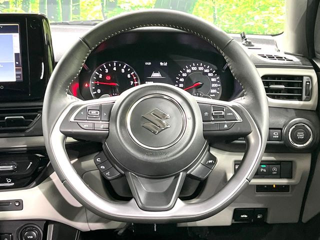 �y�����v�����X�e�A�����O�z�㎿�Ȋv���g�p���邱�ƂŁA��ɂ����������݂ƂĂ��^�]���₷���n���h���ł���