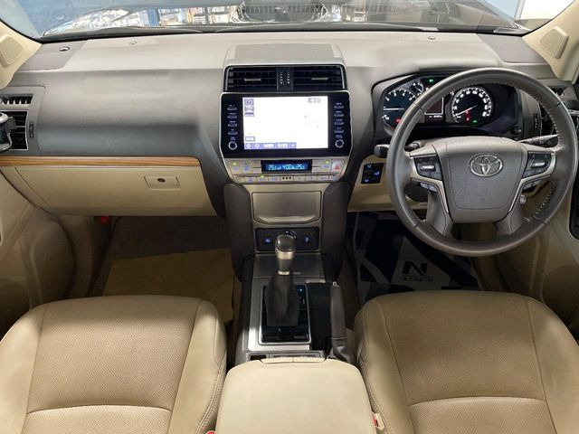 ランドクルーザープラド2.7 TX Lパッケージ マットブラック エディション 4WD