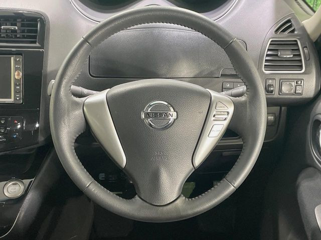 �y�����v�����X�e�A�����O�z�㎿�Ȋv���g�p���邱�ƂŁA��ɂ����������݂ƂĂ��^�]���₷���n���h���ł���