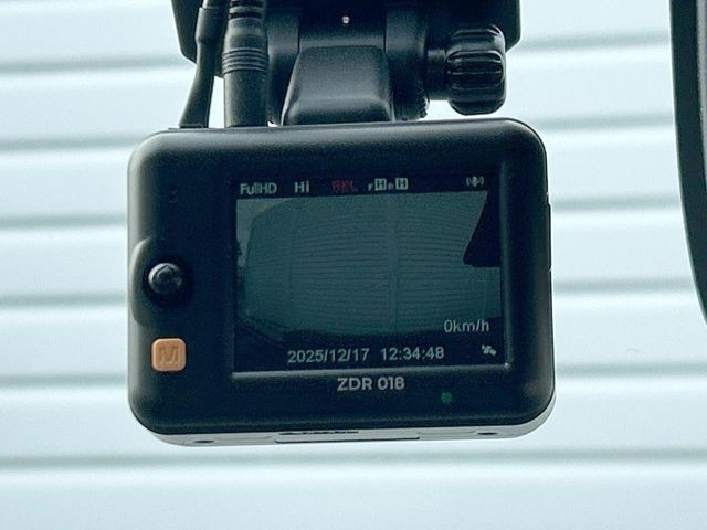 �y�h���C�u���R�[�_�[�z���S�E���S�ȃJ�[���C�t�ɕK�{�̃h���C�u���R�[�_�[�𑕔�!���s���͂������A������^�]�⎖�̂ɑ��������ۂ̏󋵂��f���ŋL�^���A����̃��X�N�ɔ����܂��B