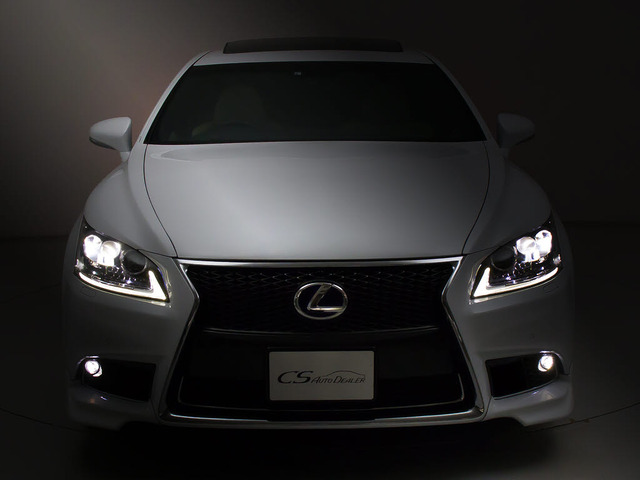 �t�����g�r���[�̑��݊���������������!!�w�b�h���C�g�͎��E�ǍD�̃��C�g�A����Ƀt�H�O���C�g���ځB�f�U�C�����������̂������ł��B