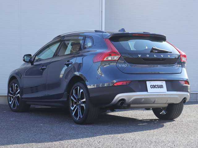 �V�i�����o�b�e���[�̓h�C�c��VARTA(�o���^)���g�p���܂��B���B�Ԃ̏����i�ɍ̗p����鍂�i���o�b�e���[�ł��B