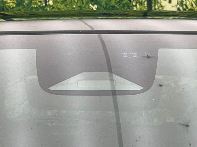 �y�z���_�Z���V���O�z���s���ɑO���̎ԗ�����F�����A�Փ˂������Ȏ��͌x��ƃu���[�L�ŏՓˉ���Ɣ�Q�y�����A�V�X�g�B�����S�Ƀh���C�u�����y���݂��������܂��B