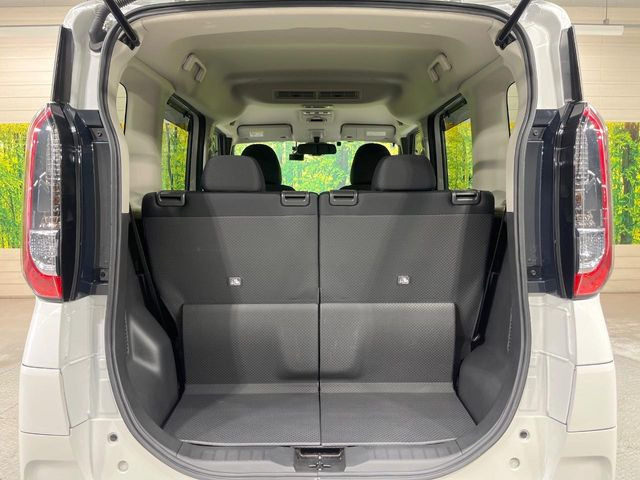 ���i�̂���������ʋ΁A���}���ɏ\���ȉ׎��X�y�[�X���m�ۂ��Ă���܂��B�Z�J���h�V�[�g��|���ƁA�傫�ȉו��̐ύڂ��\�ł���