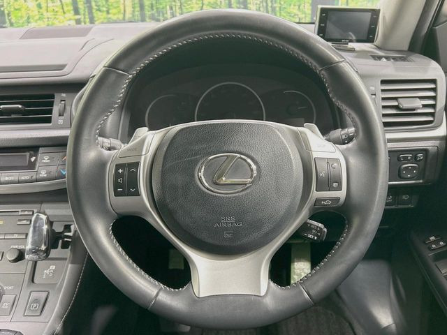 �y�����v�����X�e�A�����O�z�㎿�Ȋv���g�p���邱�ƂŁA��ɂ����������݂ƂĂ��^�]���₷���n���h���ł���