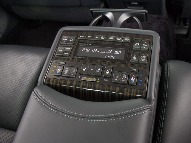 ����Ȃ�VIP����!��ȃZ���^�[�R���\�[���̉摜�ł�!������̂��Ԃɂ́A��Ȃɂ��p���[�V�[�g����������Ă��܂�!�X�ɃI�[�f�B�I�Ȃǂ���Ȃ��瑀��o����ȂǍ���!�Q�X�g�Ɋ��Œ����鑕���ł���!