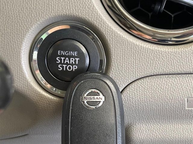 �yHonda�X�}�[�g�L�[�z�J�o����|�P�b�g�ɓ��ꂽ�܂܂ł��h�A�̎{���E�������\�ȃX�}�[�g�L�[�𑕔��B�G���W���̃I���E�I�t�����J�M�����o���K�v����������Ƃ��Ă��֗��ł���