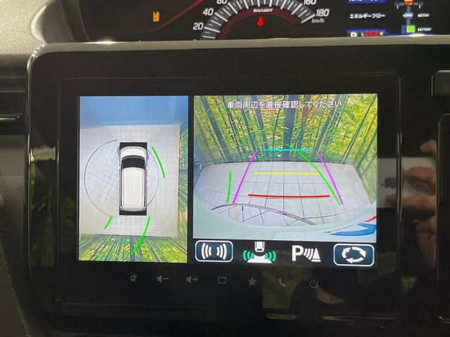 �y�S���ʃ��j�^�[�p�J�����z��p�̃J�����ɂ��A�ォ�猩���낵���悤�Ȏ��_��360�x�N���}�̎��͂��m�F���邱�Ƃ��ł��܂������p�������m�F���₷���A�����ꏊ�ł̐؂�Ԃ��⒓�Ԃ��X���[�Y�ɍs���܂��B