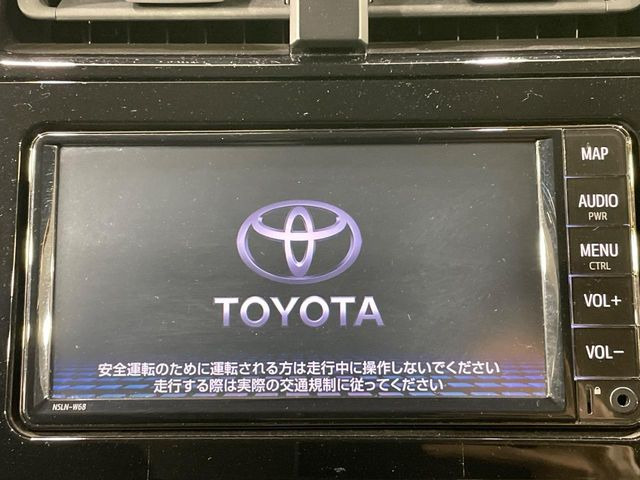 �y�����i�r�z�l�C�̏����i�r�𑕔����Ă���܂��B�i�r�̎g���₷���͂������A�I�[�f�B�I�@�\���[��!�L�����v�◷�s�͂������A�ʋ΂┃�����ȂǕ��i�̃h���C�u���y�����Ȃ�͂���