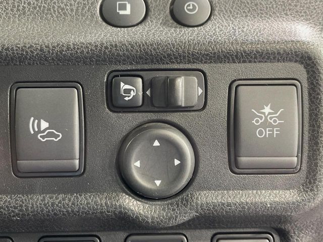 �y�G�}�[�W�F���V�[�u���[�L�z���s���ɑO���̎ԗ�����F�����A�Փ˂������Ȏ��͌x��ƃu���[�L�ŏՓˉ���Ɣ�Q�y�����A�V�X�g�B�����S�Ƀh���C�u�����y���݂��������܂��B