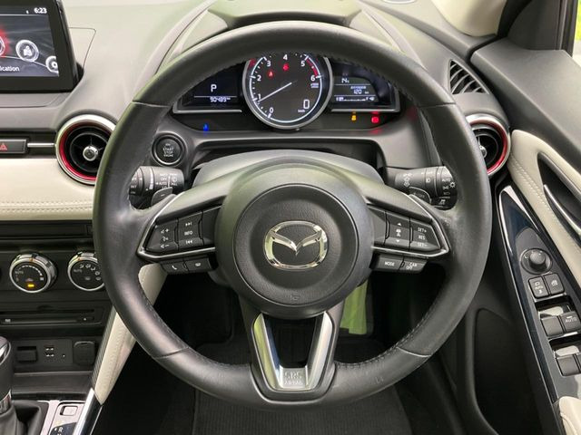 �y�����v�����X�e�A�����O�z�㎿�Ȋv���g�p���邱�ƂŁA��ɂ����������݂ƂĂ��^�]���₷���n���h���ł���