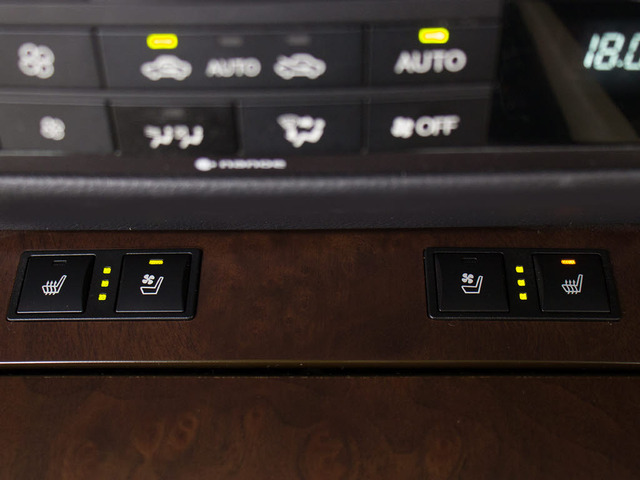 ���[�_�[�N���[�Y�R���g���[��  �~���g���[�_�[�ƒP��J�����Ő�s�Ԃ�F�����A�ԑ��ɉ������Ԋԋ�����ۂ��Ȃ���Ǐ]���s���x�����܂��B