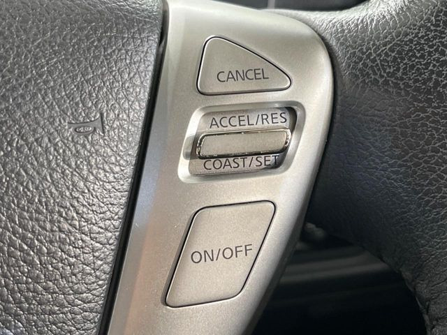 �y�N���[�Y�R���g���[���z�������H�����N���N���s�B�A�N�Z���𗣂��Ă���葬�x�ő��s���ł��A�������^�]���̕��S���y��!�����E�������ȒP�ȃX�C�b�`����Œ����ł��܂��B