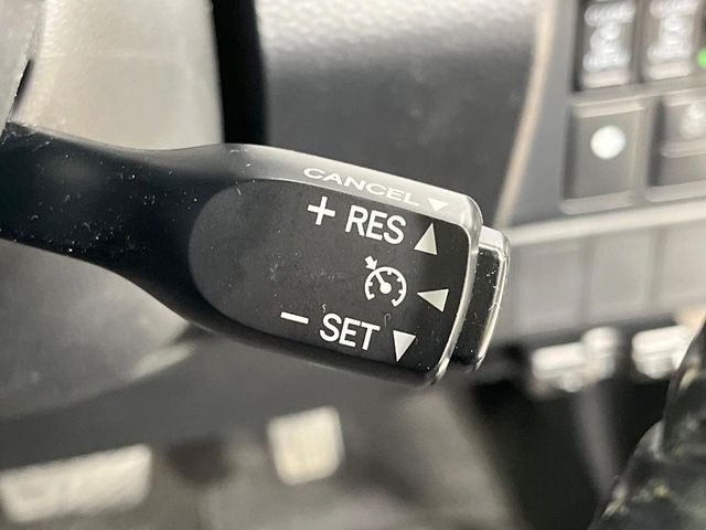 �y�N���[�Y�R���g���[���z�������H�����N���N���s�B�A�N�Z���𗣂��Ă���葬�x�ő��s���ł��A�������^�]���̕��S���y��!�����E�������ȒP�ȃX�C�b�`����Œ����ł��܂��B