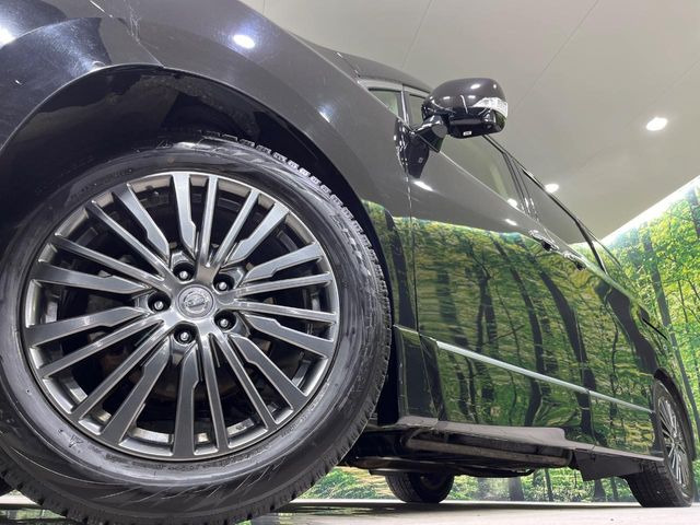 �y����18�C���`�A���~�z�C�[���z�O�ςɃ}�b�`���������A���~�z�C�[���𑕒����Ă���܂��B�e��ЊO�A���~�z�C�[����A�X�^�b�h���X�^�C�����戵�����Ă���܂��B���񂲑��k����������