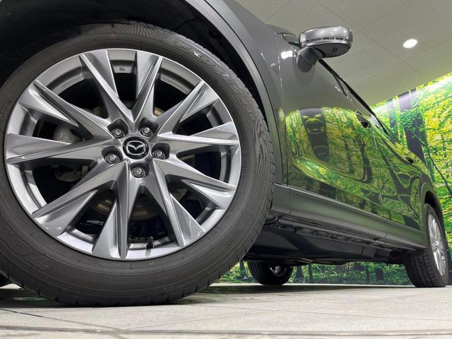 �y����19�C���`�A���~�z�C�[���z�O�ςɃ}�b�`���������A���~�z�C�[���𑕒����Ă���܂��B�e��ЊO�A���~�z�C�[����A�X�^�b�h���X�^�C�����戵�����Ă���܂��B���񂲑��k����������