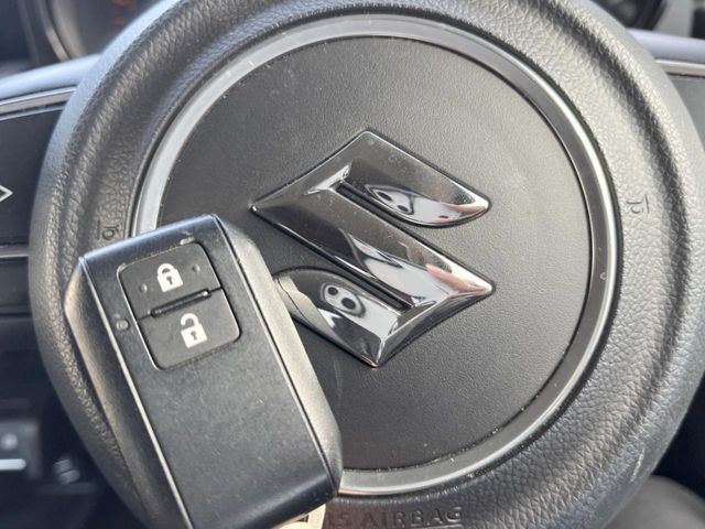 �y�L�[���X�X�^�[�g�V�X�e���z�J�o����|�P�b�g�ɓ��ꂽ�܂܂ł��h�A�̎{���E�������\�ȃX�}�[�g�L�[�𑕔��B�G���W���̃I���E�I�t�����J�M�����o���K�v����������Ƃ��Ă��֗��ł���