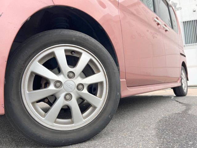 �y����14�C���`�A���~�z�C�[���z�O�ςɃ}�b�`���������A���~�z�C�[���𑕒����Ă���܂��B�e��ЊO�A���~�z�C�[����A�X�^�b�h���X�^�C�����戵�����Ă���܂��B���񂲑��k����������